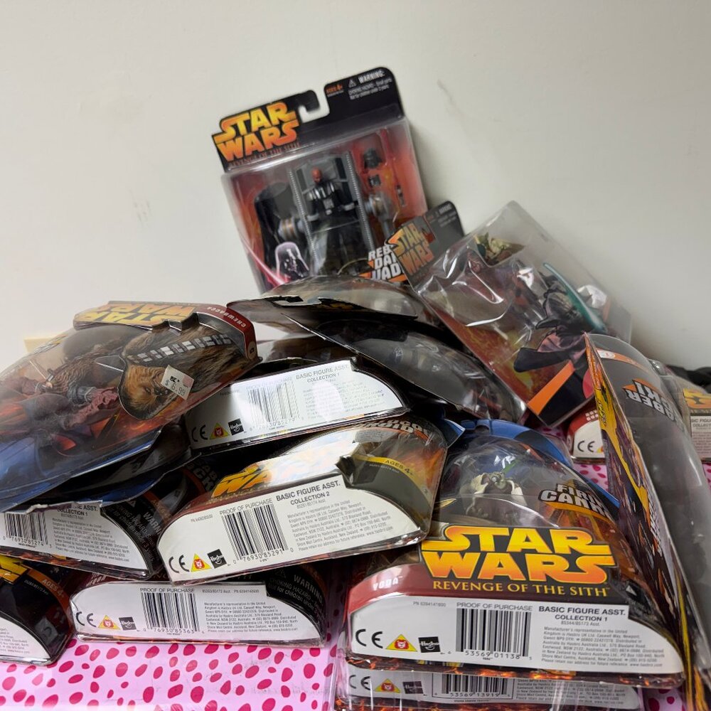 21 New in Box Star Wars Figures from 20 years ago
